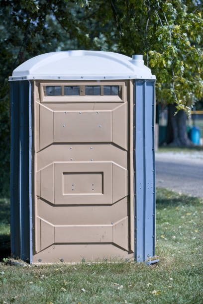 Best Restroom trailer rental cost  in Many, LA
